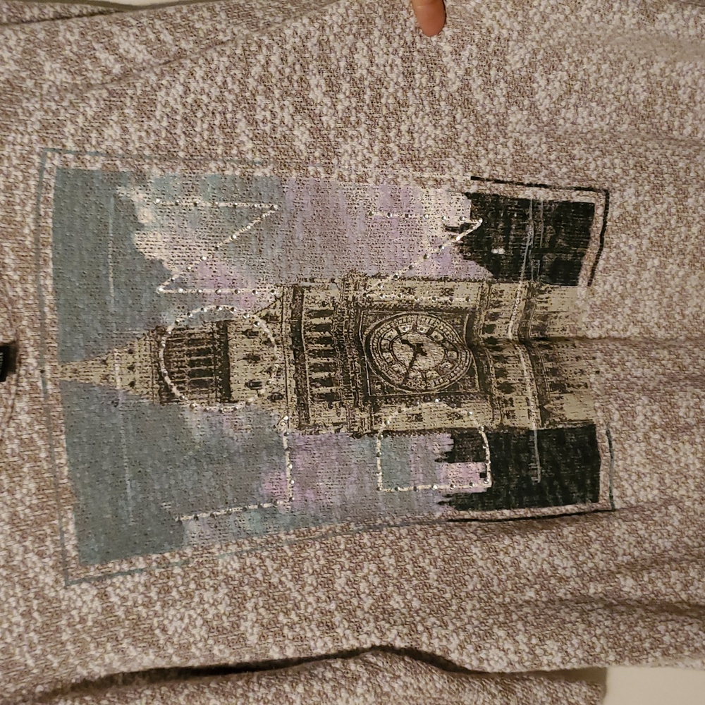 Style& Co Petite Women's Light Brown/cream Top with Graphic Design Sz.PXl - Picture 9 of 10